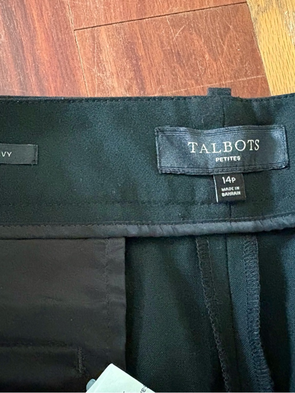 Talbots Curvy Women’s Black Dress Trousers Pants Cropped 14P - Picture 4 of 4
